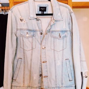 Men’s distressed jean jacket